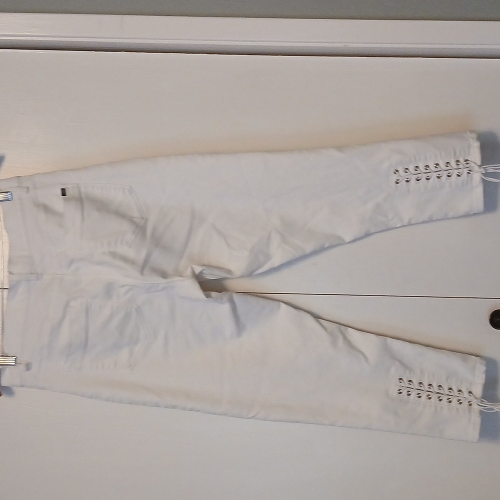 DG2 by Diane Gilman White Ankle Tie Stretch Jeans - Picture 4 of 12